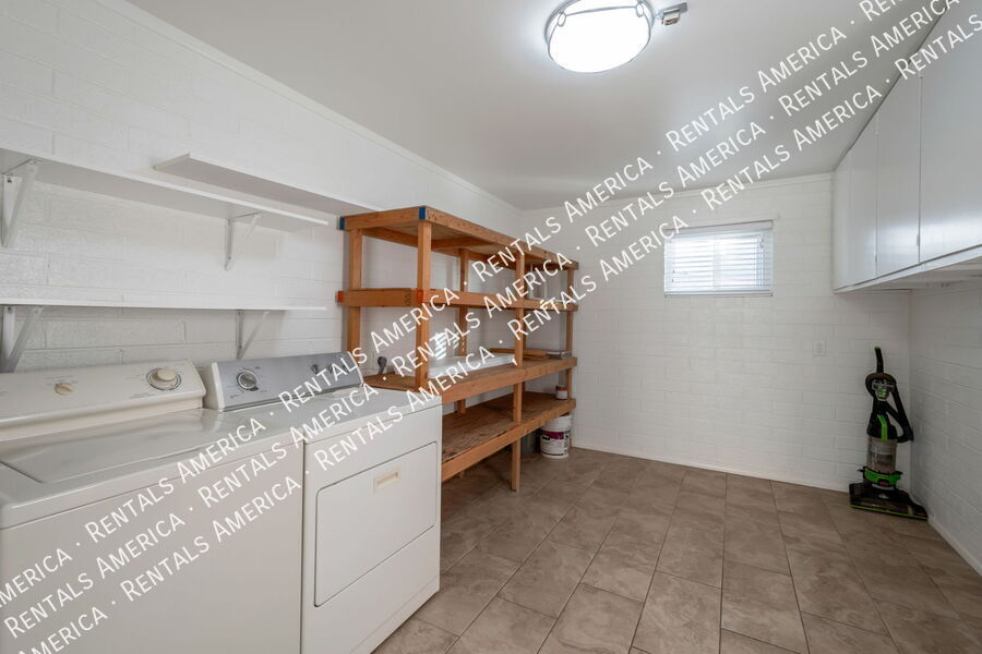 Building Photo - 626 N 62nd St