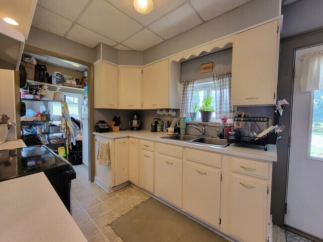 Building Photo - 480 Kutztown Rd