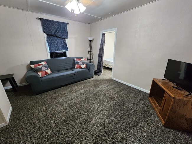 Building Photo - 505 S 10th St