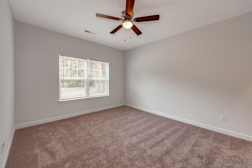 Building Photo - 910 N Ransom St