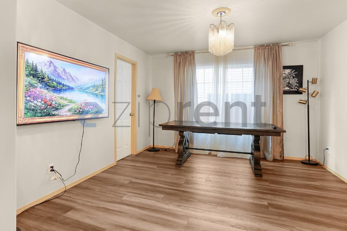 Building Photo - Unit