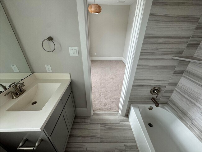 Building Photo - 6755 Highclere Manor Ln