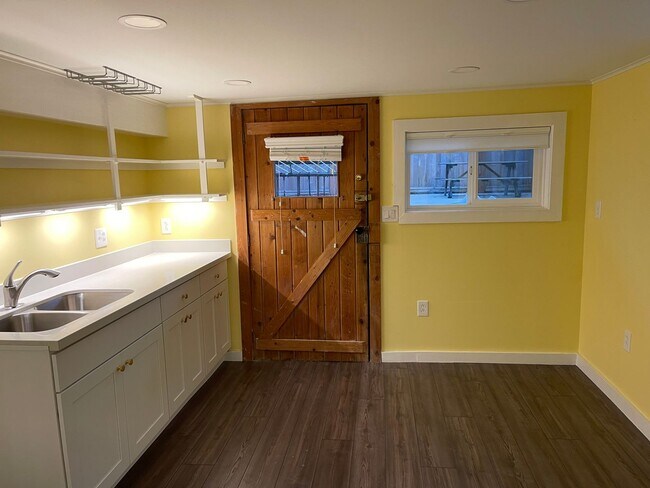 Building Photo - 4bd/3ba Seattle Home