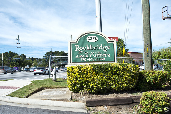 Building Photo - Rockbridge Court Apartments