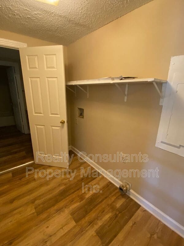 Building Photo - 1408 Woodmere Dr