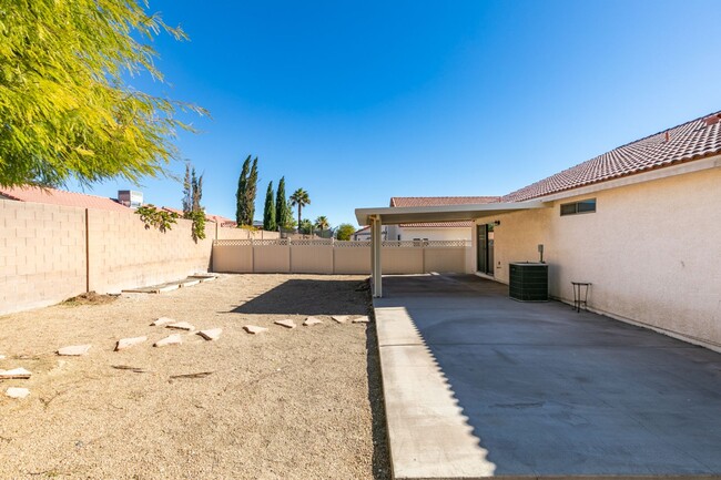 Building Photo - REMODELED 5 BEDROOM HOME IN NORTH LAS VEGAS