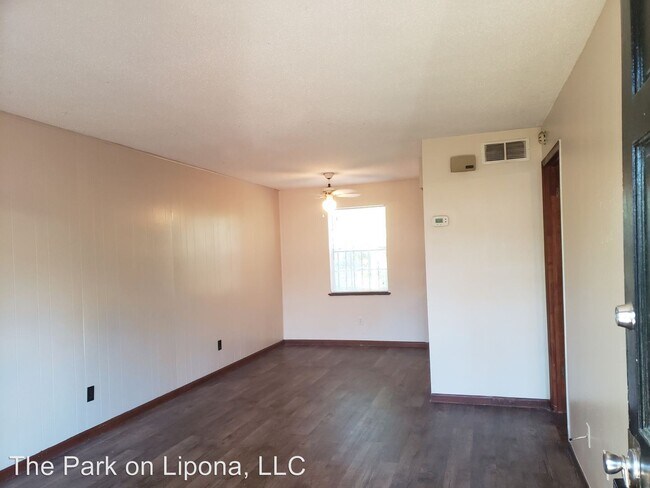 Building Photo - 324 S Lipona Rd