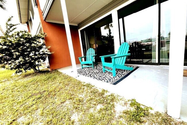 Building Photo - 4000 Gulf Terrace Dr