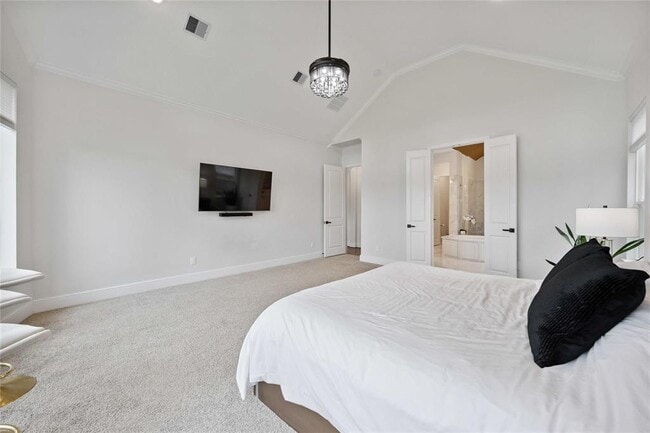 Building Photo - 9911 Regal Bend Dr