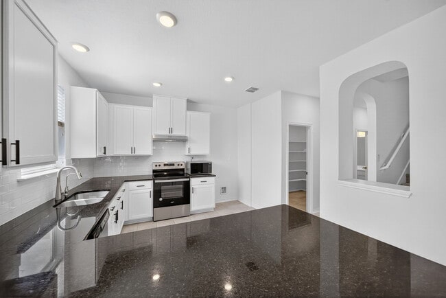 Building Photo - 3254 Old Almonte Dr