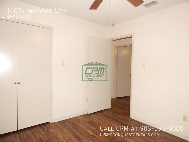 Building Photo - 10074 Wooded Way