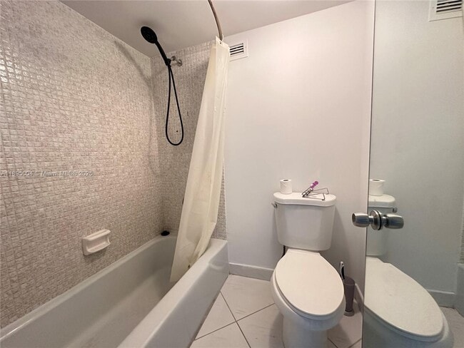 Building Photo - 3800 S Ocean Dr