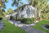 Building Photo - 1965 Courtyard Way