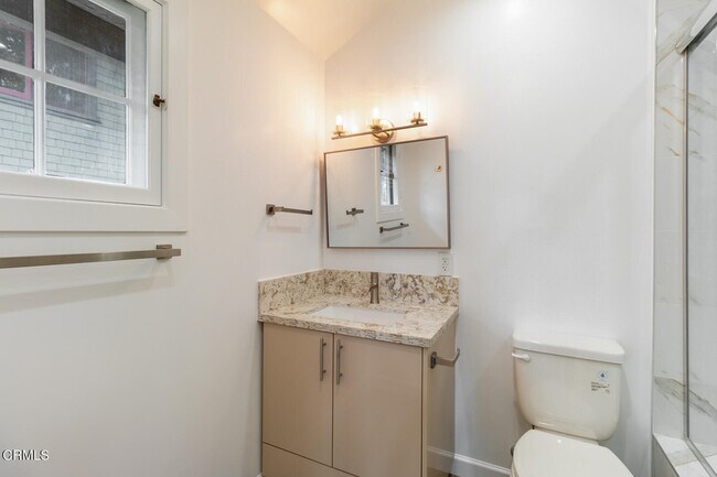 Building Photo - 1489 Casa Grande St