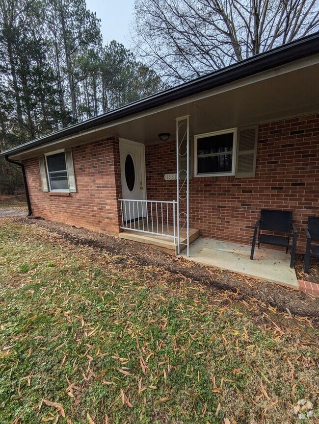 Building Photo - 2BD/1BA Unit in Hickory