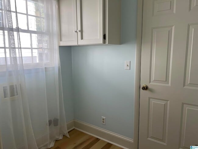 Building Photo - 605 North St E