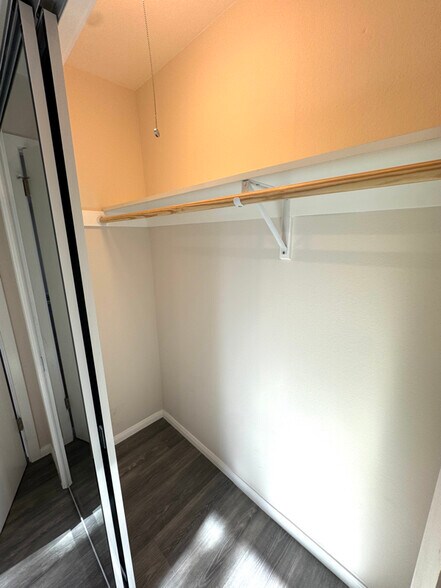 Building Photo - 600 E Harvard Rd