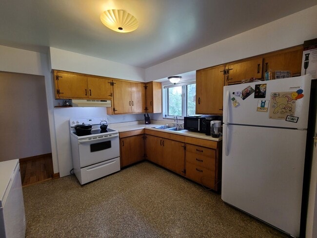 Building Photo - 2 Bedroom 1 Bath Home In Coloma