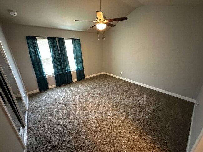 Building Photo - 10530 Kane Dr