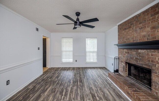 Building Photo - 162 Moss Creek Dr