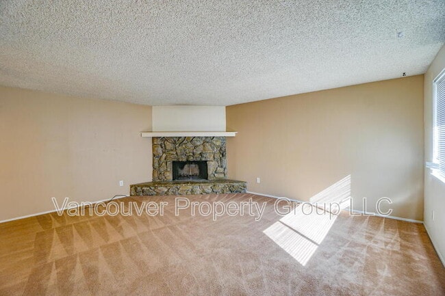 Building Photo - 1709 SE 145th Ct