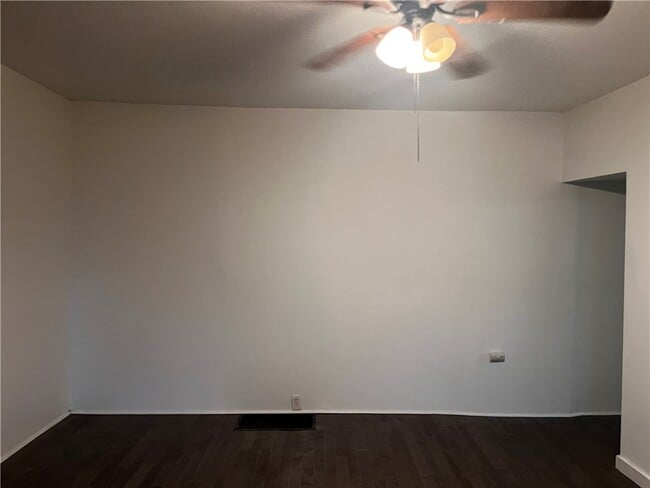 Building Photo - 27 Follett St