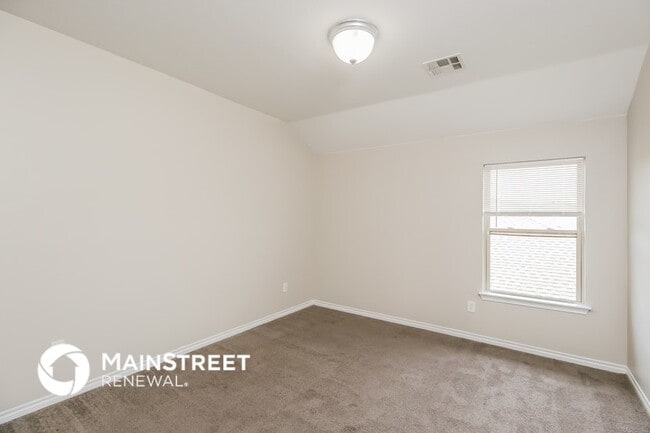 Building Photo - 10416 Westover Ave