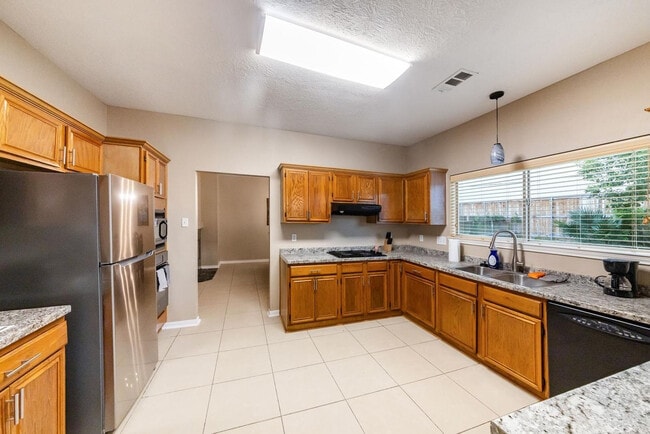 Building Photo - 9350 Starfire Ln