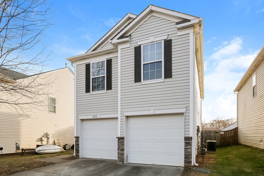 Building Photo - 7322 Fox Point Dr