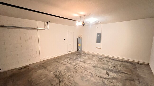 Building Photo - Modern 3-Bedroom Home with Resort-Style Amenities in New Smyrna Beach