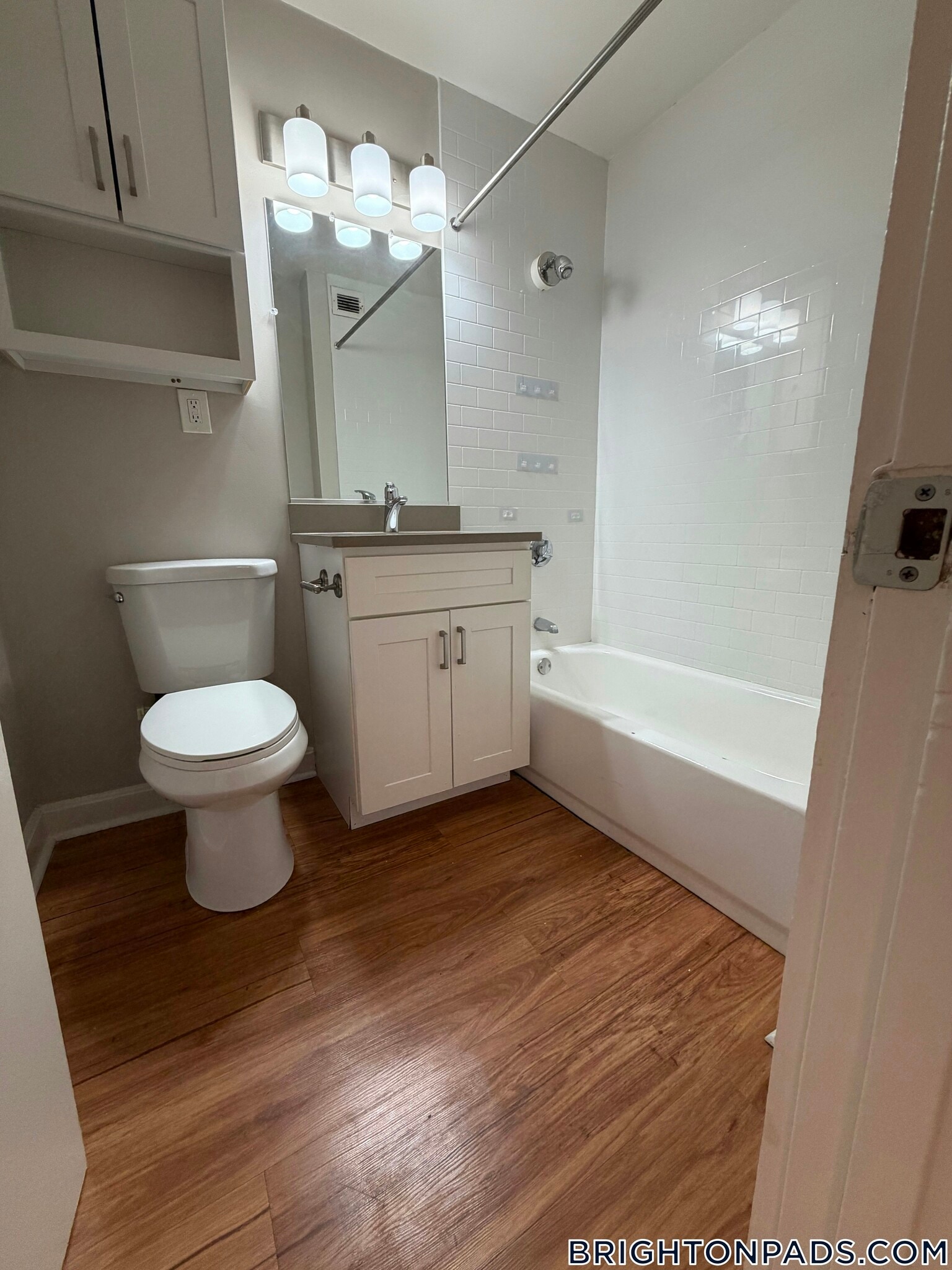 Building Photo - 9 Bronsdon St