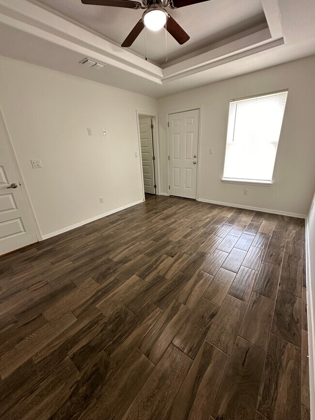 Master Bedroom - 2804 Wolverine St