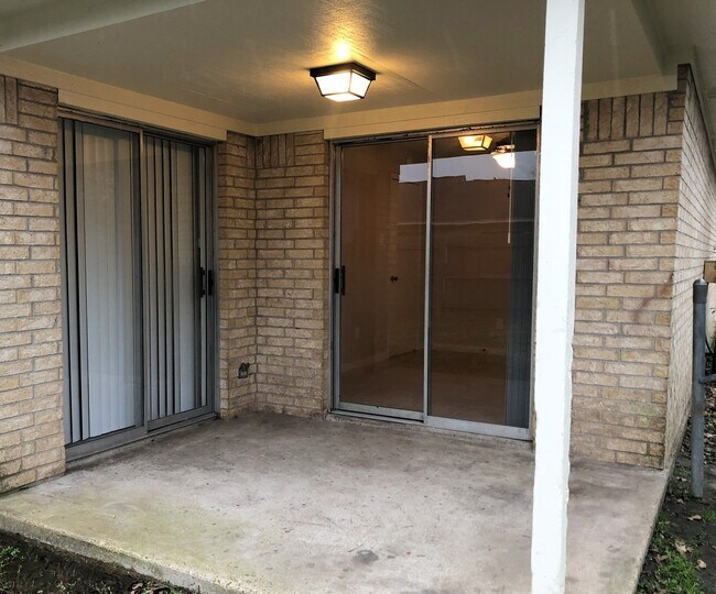 Building Photo - 605 San Benito Ct