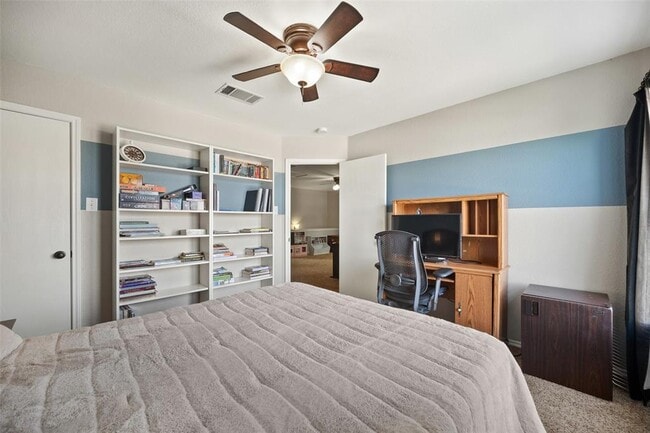 Building Photo - 308 Sunny Brook Dr