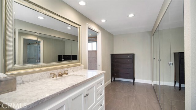 Building Photo - 10 Flintridge