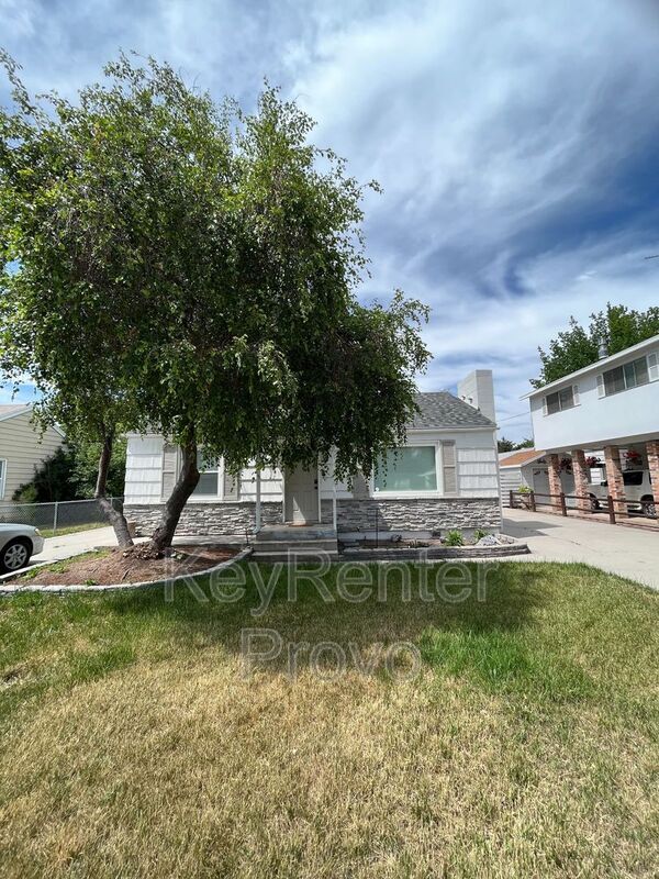 Building Photo - 822 W 1280 N St