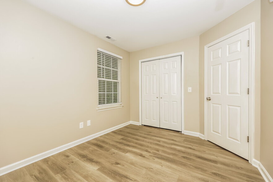 Building Photo - 3817 Asheford Trace
