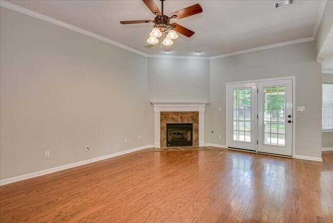 Building Photo - 1021 Mansford Ln