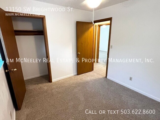 Building Photo - 13150 SW Brightwood St