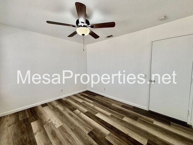 Building Photo - 15717 Bear Valley Rd