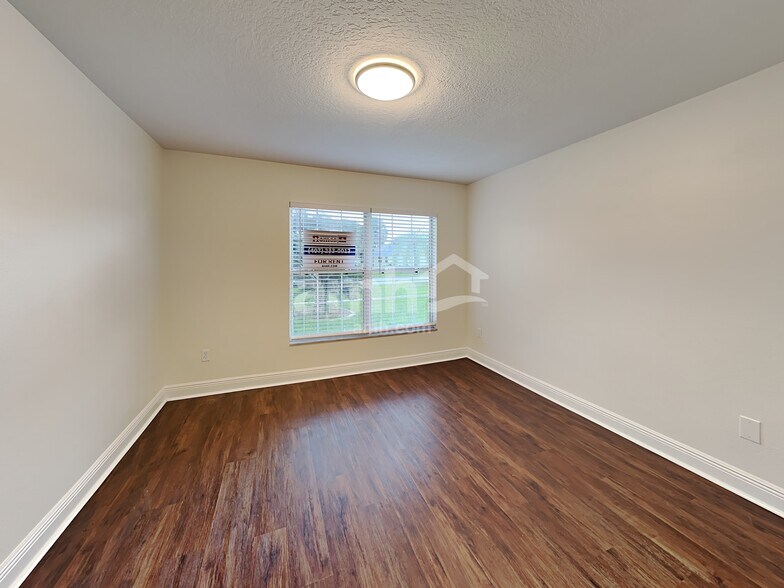 Building Photo - 3826 Bayshore Cir