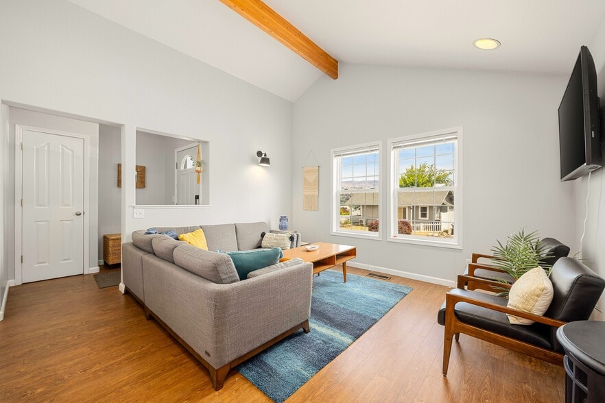 Building Photo - 244 N Emerson Ave