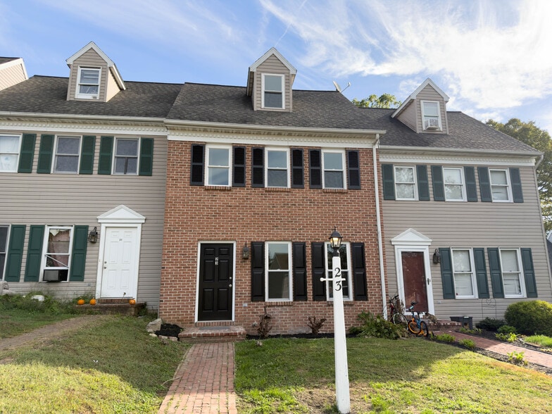 Primary Photo - 23 Pheasant Ln