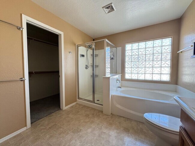 Building Photo - 7509 S 13th Pl