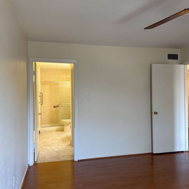 Building Photo - 4845 Cedar Springs Rd