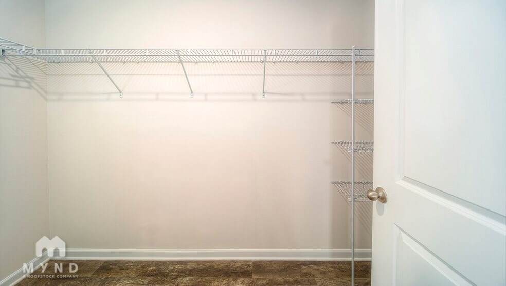 Building Photo - 6014 Elena Lynn Ct