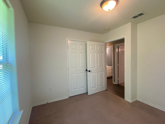 Building Photo - COZY 3 BEDROOM, BELTON ISD