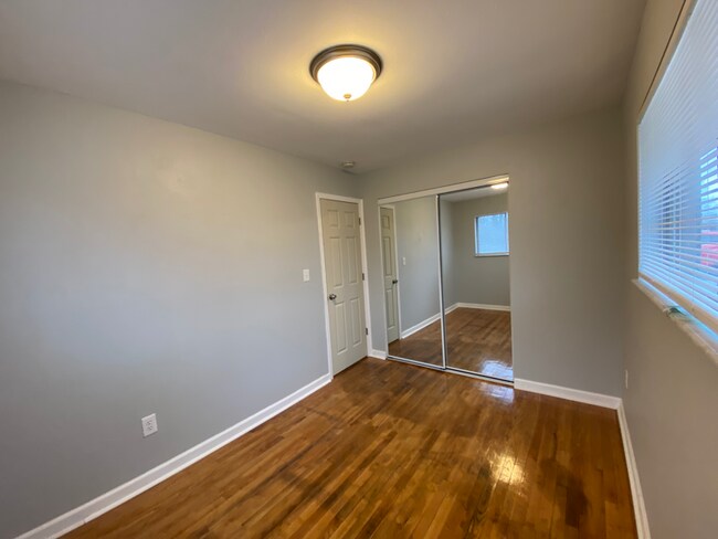Building Photo - 2310 Tibbett St