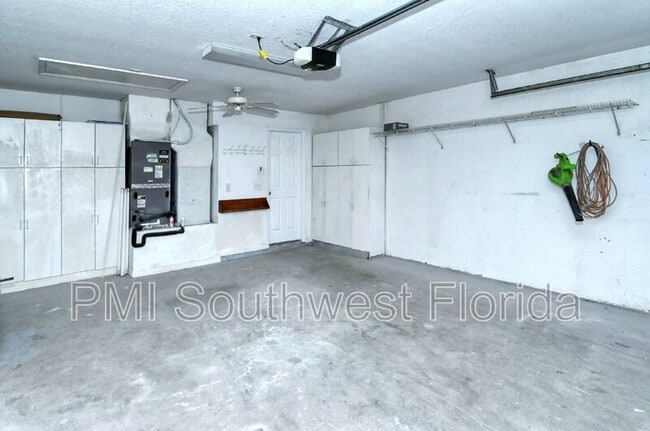 Building Photo - 607 Oak River Ct