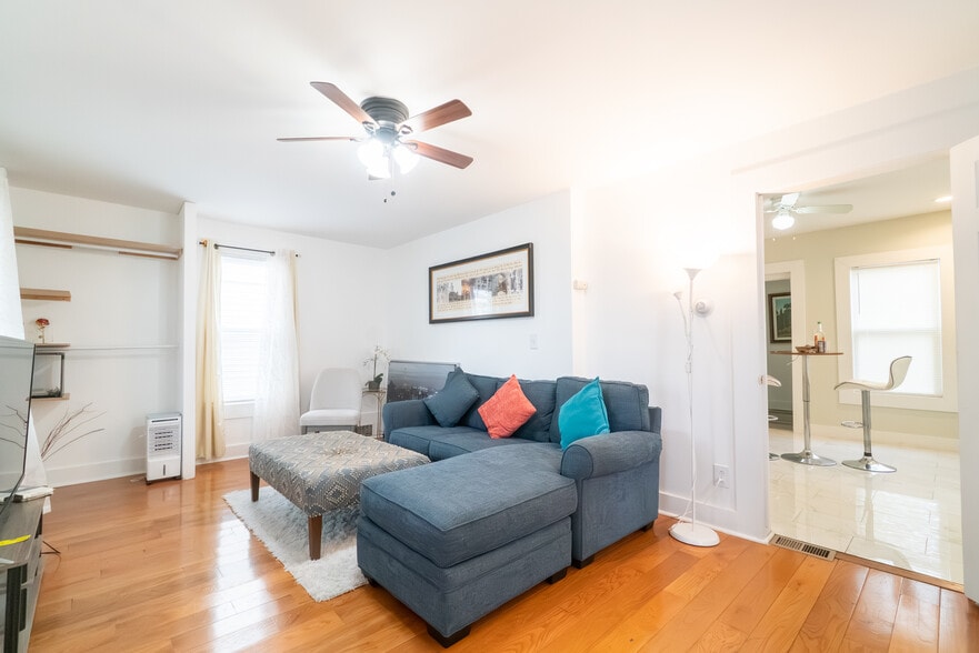 Building Photo - 61 Lamson St